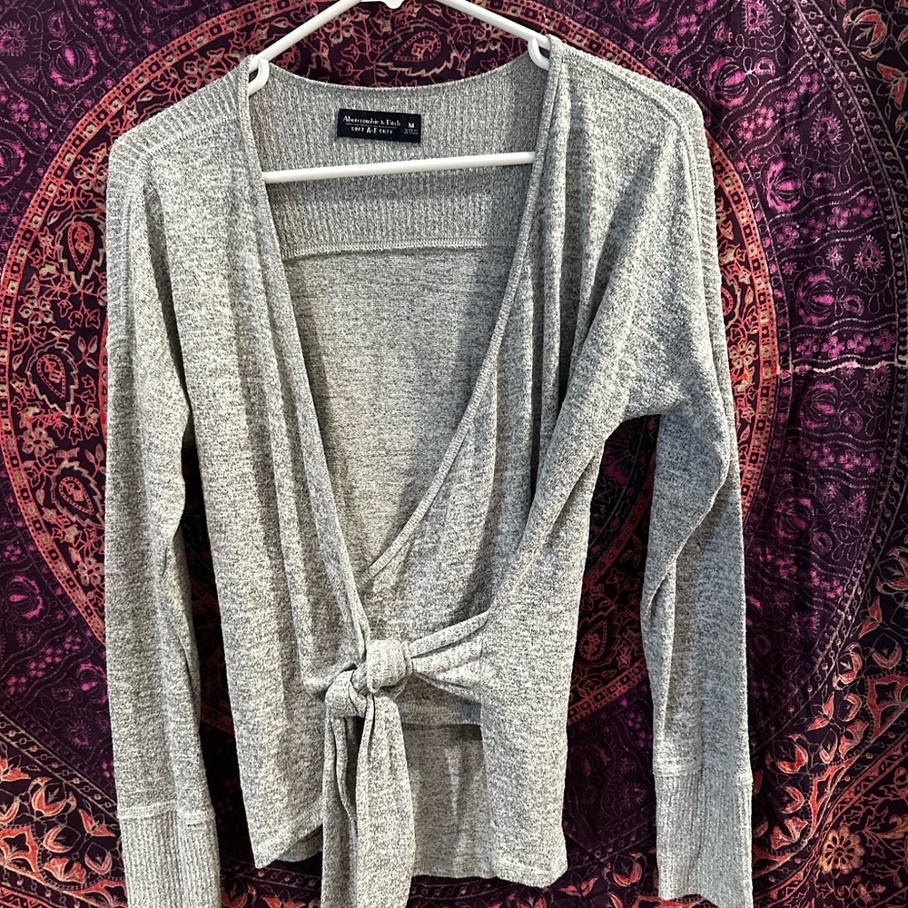 Abercrombie & Fitch Heather Gray Tie-Front Cardigan - Picture 4 of 4